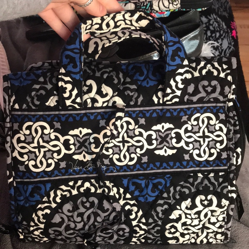 Vera Bradley Hanging Organizer- never used
